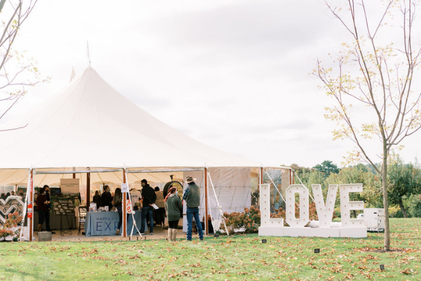 bbb_boston's tweet photo. BBB will be exhibiting at Happily Ever Expo THIS SUNDAY, June 27th at Connemara House in Topsfield, MA!💍 
-
It is going to be a blast! Hope to see you there!😁 
-
#bostonwedding #wedding #massachusettswedding #newenglandbride #weddingexpo #BBB https://t.co/P1yphhQY6S
