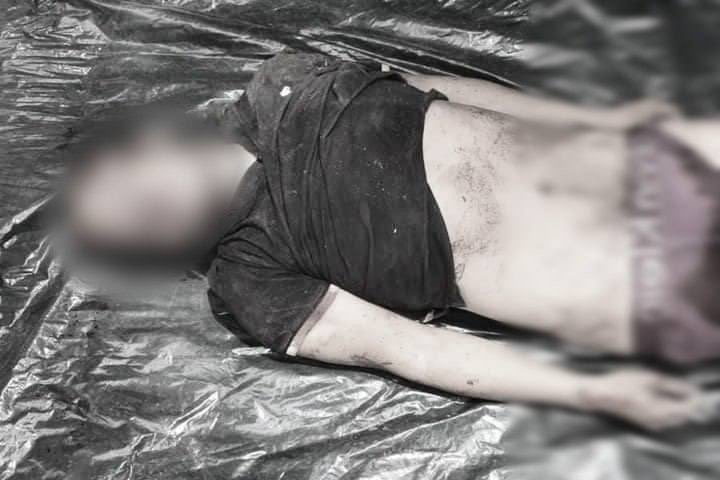 ShweSss's tweet photo. In Mandalay,on June22, a car driven by four young civilians were shot dead by military troops,and the military council falsely claimed that the four were members of the PDF force.  #WhatsHappeningInMyanmar  #June23Coup  #TogetherWithPDF  https://t.co/HtNIJIr2Tv