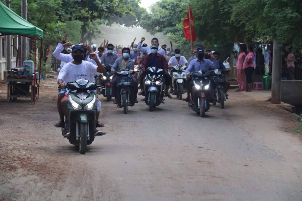 Monywa residents staged a Anti Coup rally consecutively despite the junta’s lethal weapons and unlawfully abductions.  #WhatsHappeningInMyanmar  #June23Coup  #TogetherWithPDF