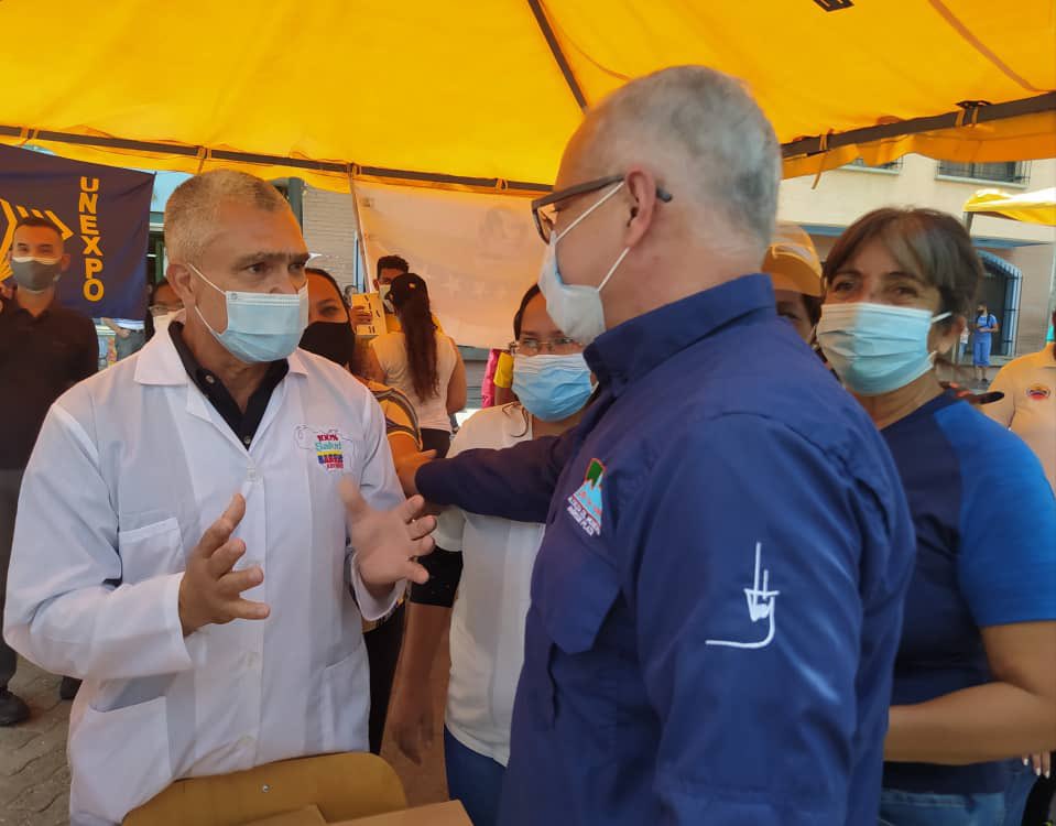 luiscarPSUV's tweet photo. #CaraboboInvencible la presentación de las ofertas de Estudio para las y los Jóvenes del Municipio Plaza se ha convertido en un evento de Información, Conocimiento, Estudio, Planificación, sobre las más convenientes para ellos. Mucha Alegría!!   #GuarenasAñoCuatricentenario https://t.co/RsmovG5icj