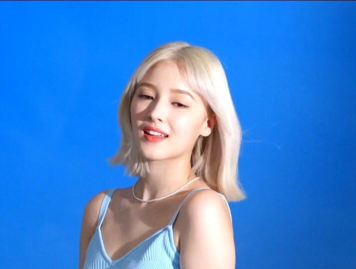 NJMBlueBunny's tweet image. You look so beautiful in Blue💙

@MMLD_Official #MOMOLAND #모모랜드 #NANCY #낸시 #그루🐰