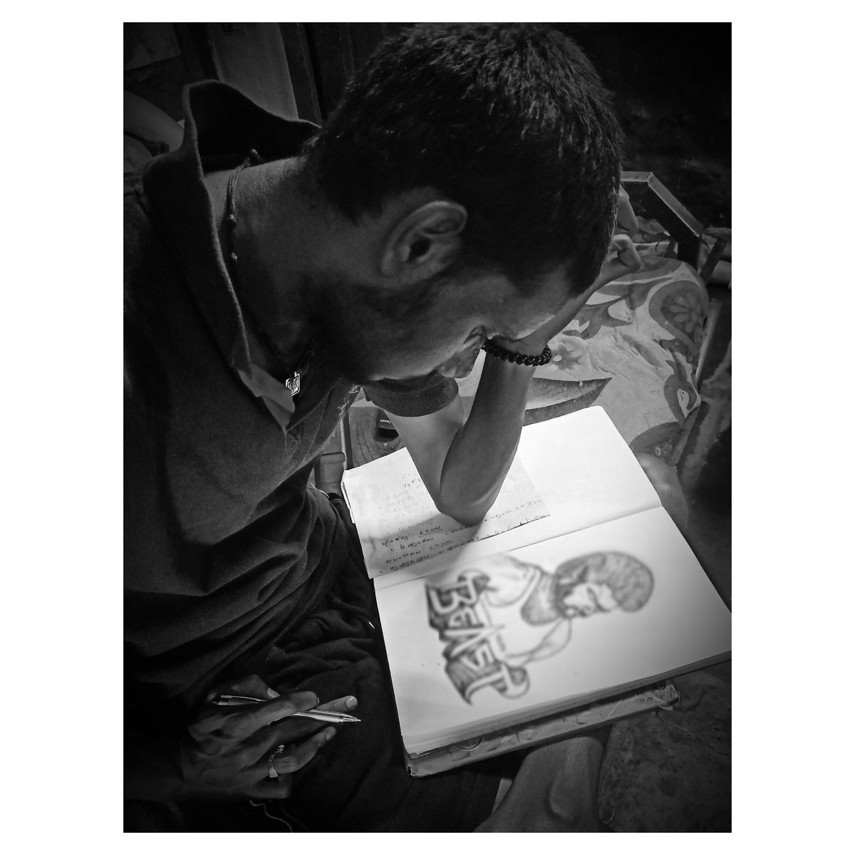 urstrulybalu_7's tweet photo. #MY_Next..✍🏼
#Guess_WHO❔ https://t.co/zvjV35Sn1d