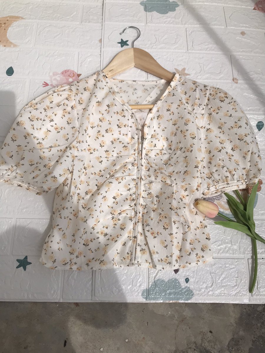 patchar38964246's tweet image. งานสไตล์ เกาหลี ค่าาา งานใหม่ทุกตัว 90 THB ทุกตัวค้าบบบ
📮ลงทะเบียน 30 
📮เฟลช j&amp;amp;t 40
#เสื้อผ้าเกาหลี #เสื้อผ้าสไตล์เกาหลี #เสื้อผ้า  #เสื้อนักศึกษา  #เสื้อผ้าแบบไอดอลใช้ #เสื้อผ้าพร้องส่ง