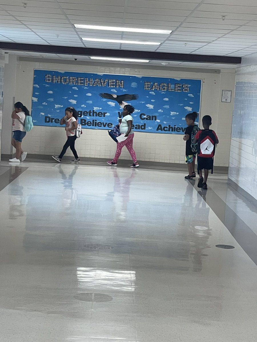 GISD ITEAM (@gisd_iteam) on Twitter photo You know it’s going to be a good day <a href="/SES_Eagles/">Shorehaven ES</a> when teachers & students are excited to get started and tell you they are having lots of fun learning! #gisdintersession #goforthegoldingisd You know it’s going to be a good day <a href="/SES_Eagles/">Shorehaven ES</a> when teachers & students are excited to get started and tell you they are having lots of fun learning! #gisdintersession #goforthegoldingisd
