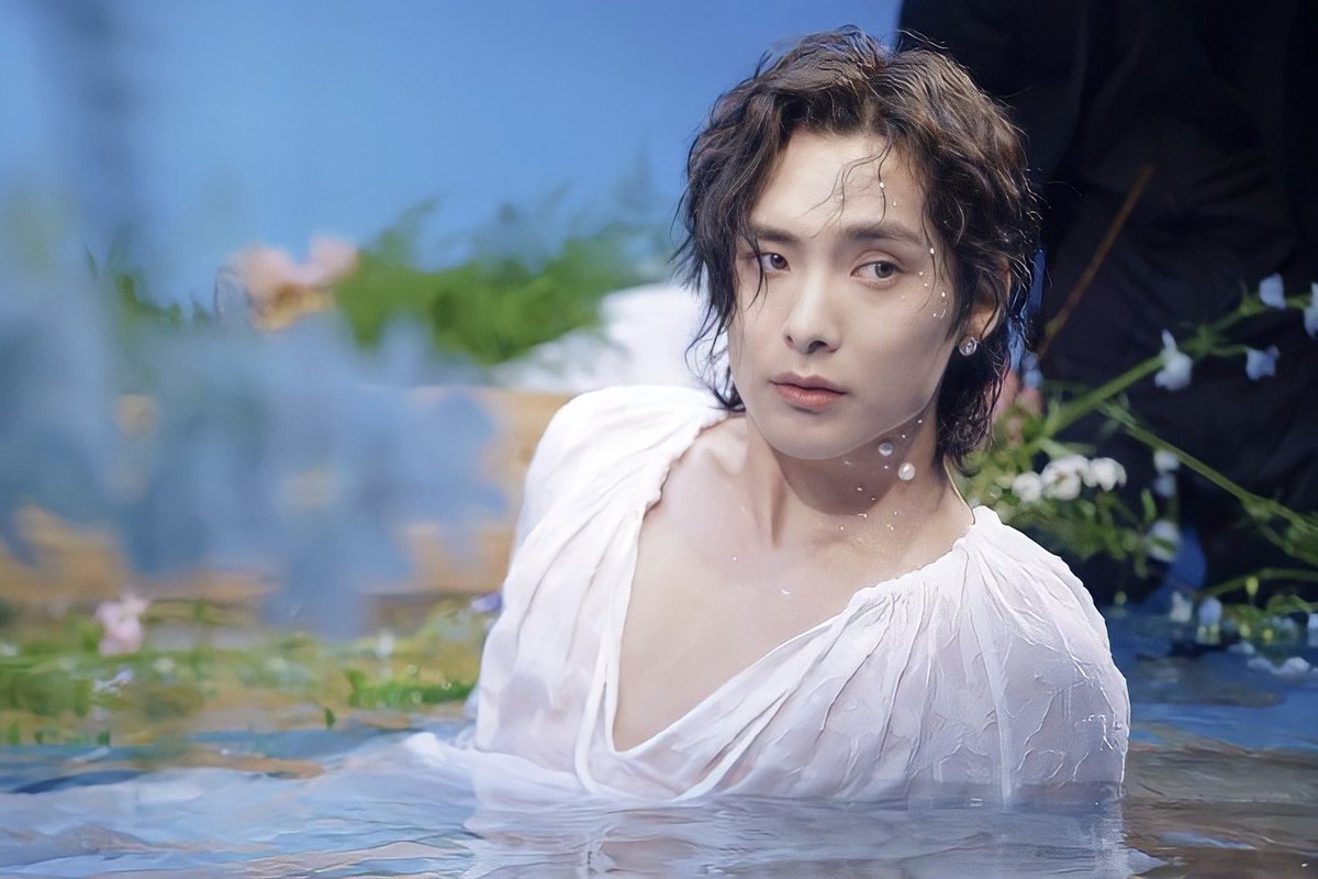 JUNHEELO0KS's tweet photo. seriously at this point no one can or will ever do it like Junhee https://t.co/9yH6rk7FLx