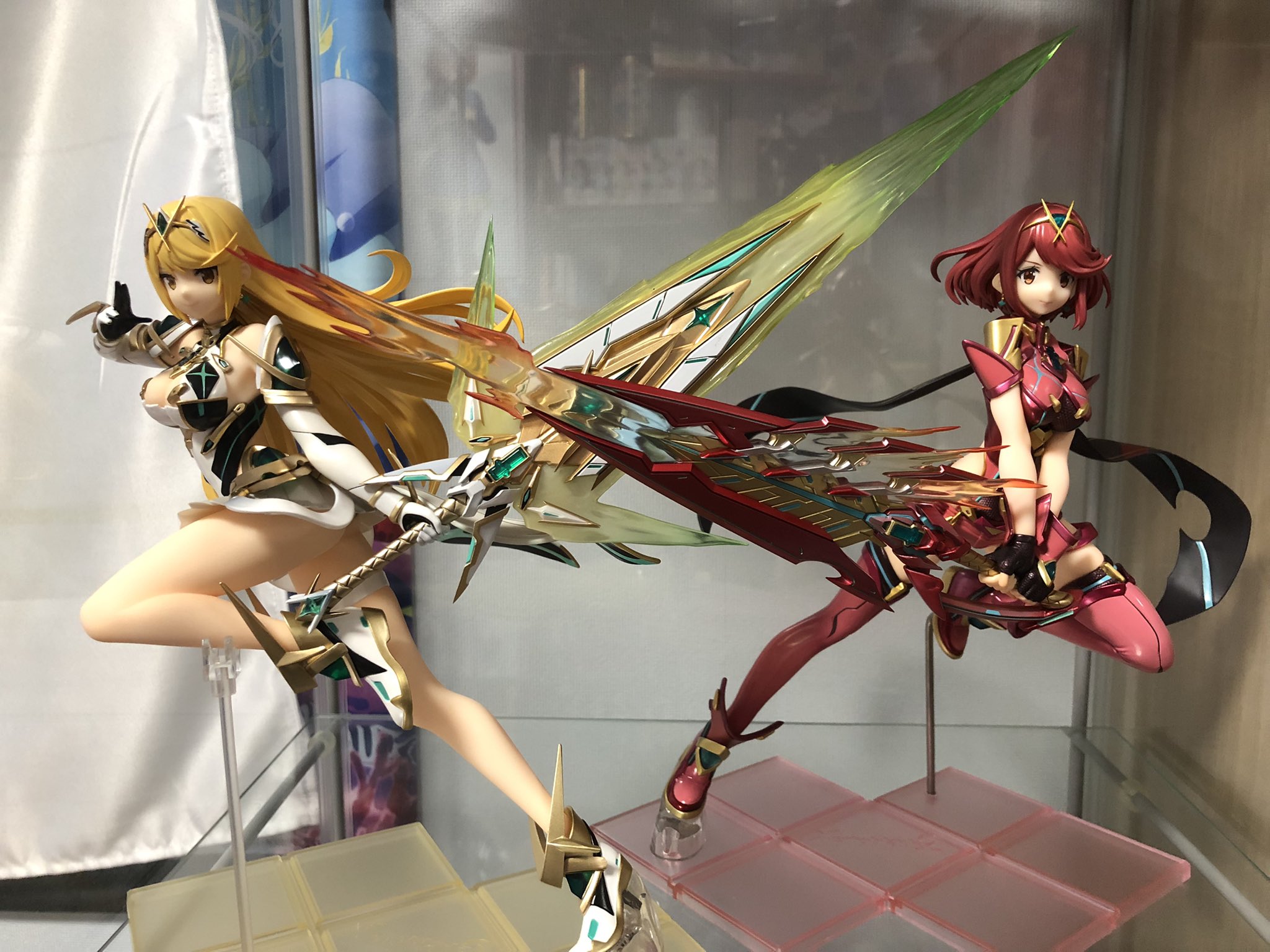 レヴィア 三玖推し 今 大人気急上昇中のフィギュアを手に入れました ゼノブレイド2より ホムラとヒカリのフィギュア この完成度はすごい カッコいい 可愛い ゼノブレイド2 ホムラ ヒカリ フィギュア T Co