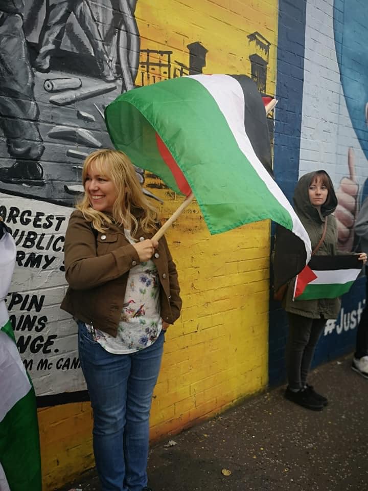 QudsNen's tweet photo. Solidarity vigil with Palestine organized by Ireland Palestine Solidarity Campaign in Belfast and restart of boycott #Anyvision campaign, an Israeli company involved in developing facial recognition technology and condemned by human rights groups.
#FreePalestine https://t.co/rHvn1rvN3j