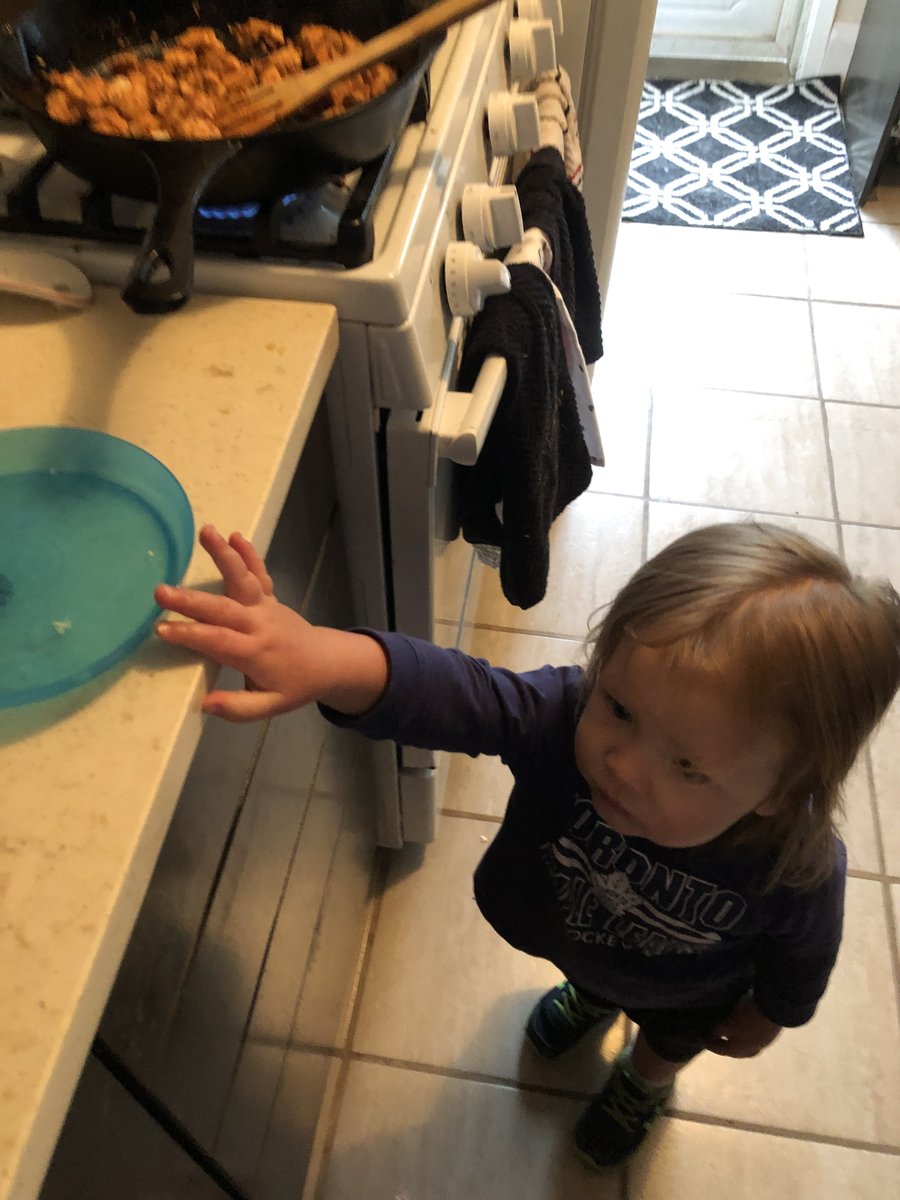 two_mess's tweet image. Anyone else’s kids constantly eating? 😂

Drop a 🙋🏼‍♀️ if your kids are the same. 

Follow us everywhere at linktr.ee/twomomsandahot…

#momlife #kids #funny #moms