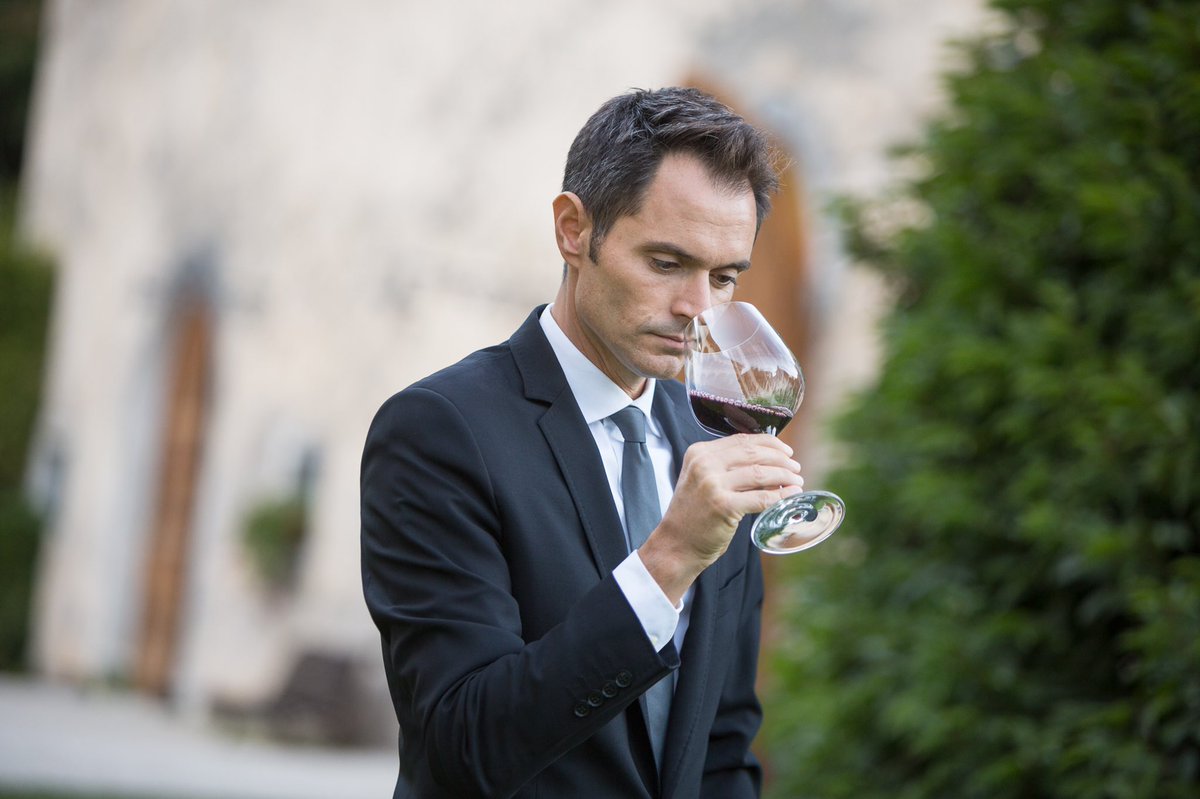 See you all tonight on @clubhouse at 12PM PDT/9PM CET  for a great discussion with <a href="/KellyMitchell/">Kelly Mitchell #TheWineSiren</a> and the CEO of <a href="/TenuteLunelli/">Tenute Lunelli</a> - Alessandro Lunelli <a href="/Alelunelli/">Alessandro Lunelli</a> 👌👌👌 <a href="/FerrariTrento/">Ferrari Trento</a> <a href="/LunelliMatteo/">Matteo Lunelli</a> <a href="/camillalunelli/">Camilla Lunelli</a>