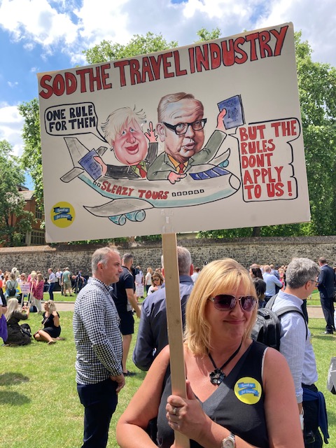 So good to see friends, acquaintances and former colleagues face-to-face at the #traveldayofaction but it should not have been under these circumstances in which the travel industry is on the brink and conveying a desperate message to govt #speakupfortravel #savefuturetravel