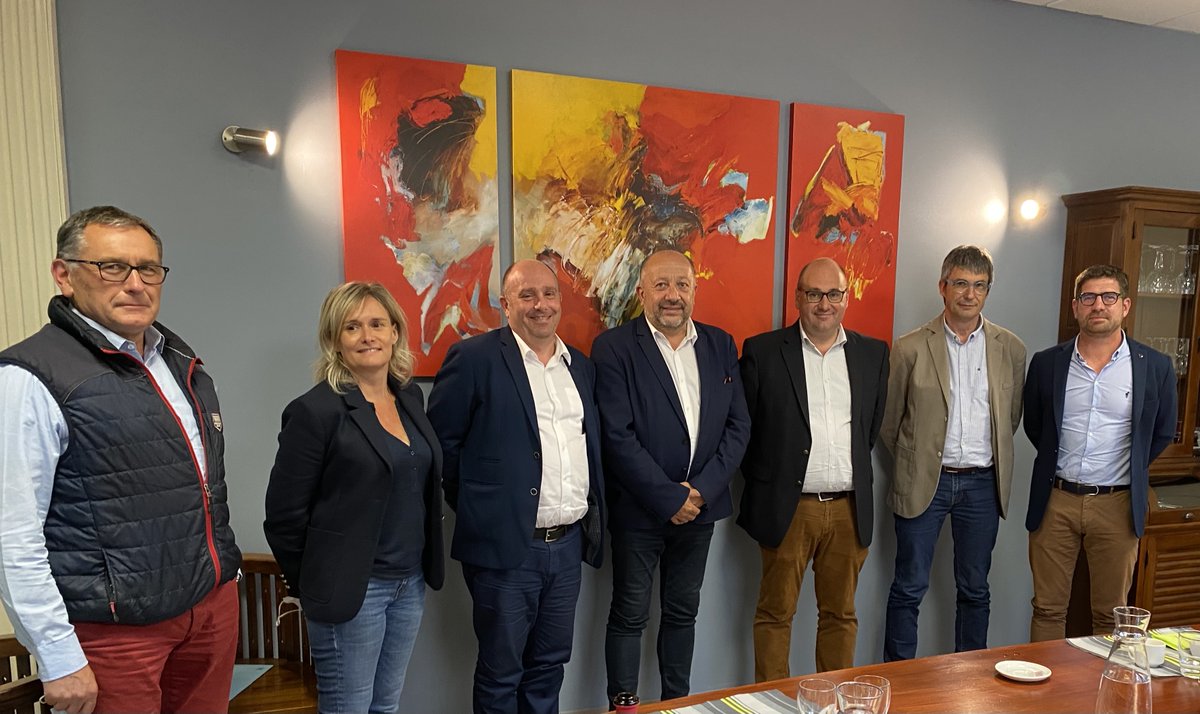 <a href="/Antoine_Chereau/">Antoine_Chereau</a> à la rencontre des directeurs des fédérations des #MFR #PaysDeLaLoire.
Un échange constructif sur des sujets essentiels pour la jeunesse et les territoires Ligériens : #Formation #Orientation #Education #Alternance #Apprentissage #Ruralité #MFR