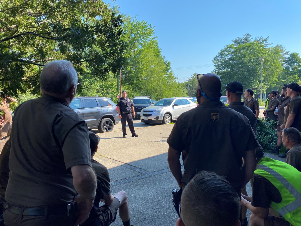 safety_state's tweet photo. Laconia Police Motorcycle officer giving motorcycle demo prior to NH BIKE WEEK #nedsummer2021 https://t.co/9j741FZCxN