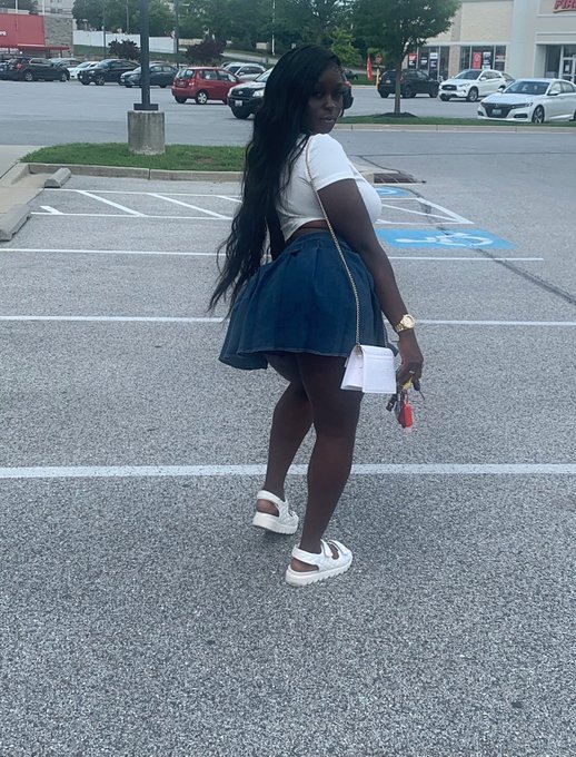 2 pic. My skin every summer 👋🏿🪄 https://t.co/7t2nUiwaQk