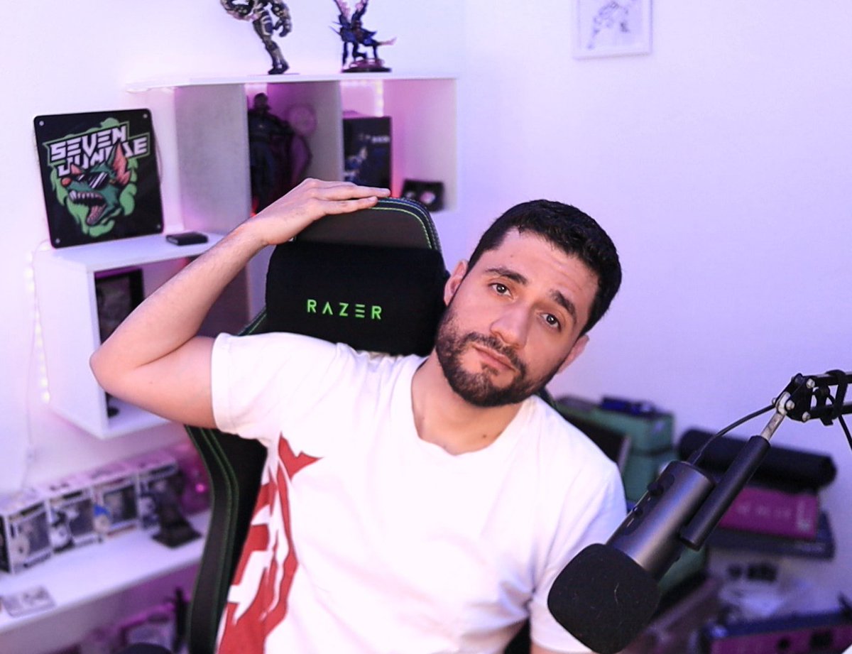 SeVenJungle's tweet photo. Mirad que me acaba de llegar por parte de @RazerES y @MADLions es increíblemente flipante 

Al sentarte te notas raro porque nunca te has sentado en una silla así de buena. Pero es sin duda la silla más cómoda que me he sentado ever.
❤🔄
Dale Like y RT si os molaría una así 😎👌 https://t.co/htAIZcmLDN