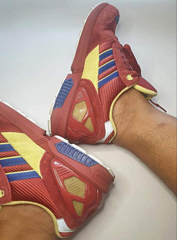 ajiesoemali's tweet photo. My ZX8️⃣0️⃣0️⃣0️⃣ ❤
2️⃣5️⃣ ANNIVERSARY 📷
#adidaszx8000
#torsion
#teamzx
#zxteam
#3stripes
#zxfamily
@Zx8000D
@_adidaszx
@AdidasFetish
@SneakerNews
@ComplexSneakers
@snkrfrkrmag
@SneakerCon
@Dadidassler
@adidasconection
@adidasrunning
@3_stripes4life
@3stripegoodness https://t.co/QQ1RCfu8of