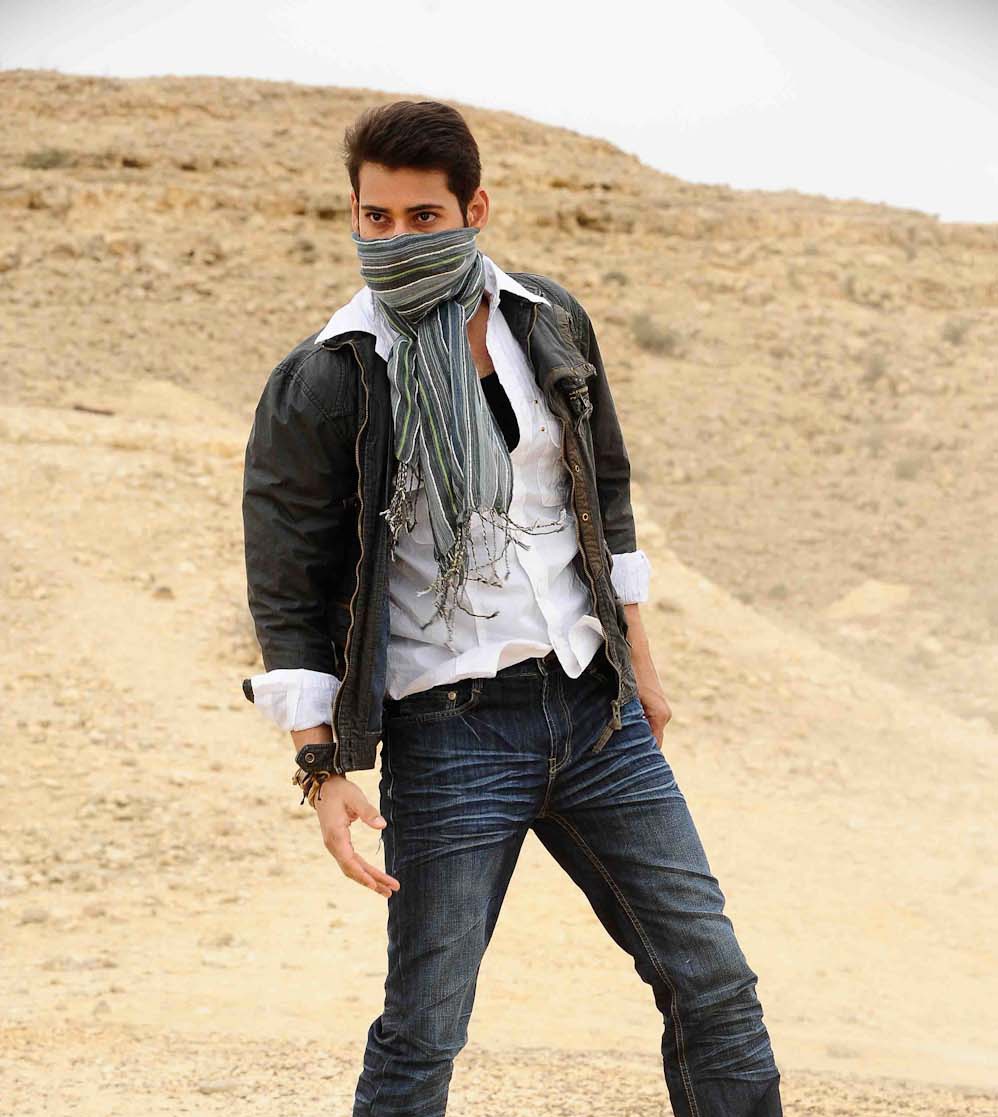 ABBAS_DHFM's tweet photo. Profile pic Present dhi bagundha ledha Marchala Marchali Antey Kindha Vunna Pics Lo Em Pettali 🤔
#SarkaruVaariPaata #DareToMessWithSSMBFans @urstrulyMahesh https://t.co/m6lhBJ65W8
