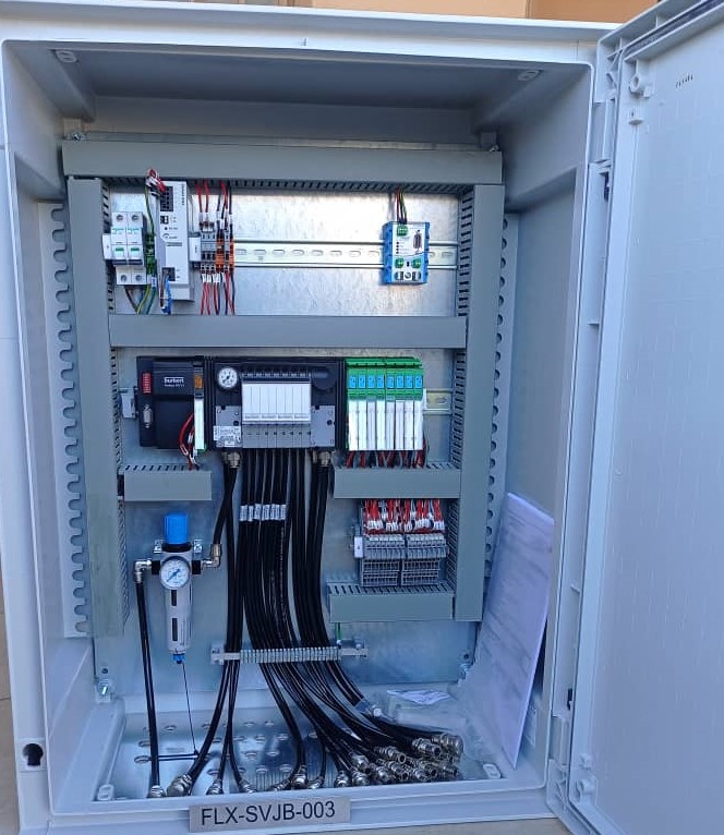 xalootech's tweet photo. Looking for a supplier of control panels/ boxes for your projects?

We are dedicated to providing first class service and high quality on all our panels. Manufactured as per the client's specifications! #design #quality #engineering #projects #manufacturing #controlpanels https://t.co/9H8zRyddx8