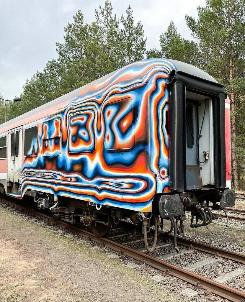 BombingScience's tweet photo. When the edibles start kicking it... amazing work from @snyder_berlin
#graffiti #graff #snyder_berlin #germangraffiti #traingraffiti #snyder #trainofthought #endstation #rollingcanvas #psychedelicart #graffitiart #graffitiporn #graffitiletters #lettering … https://t.co/buC33fpNHr