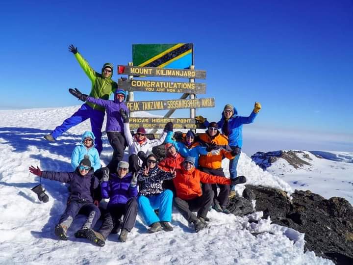 A beautiful #view of #mount #kilimanjaro #summit 5895m in #Tanzania  for booking contact africanlovebirdsadventure.com  for more details.
#hike #travel #russia #USA