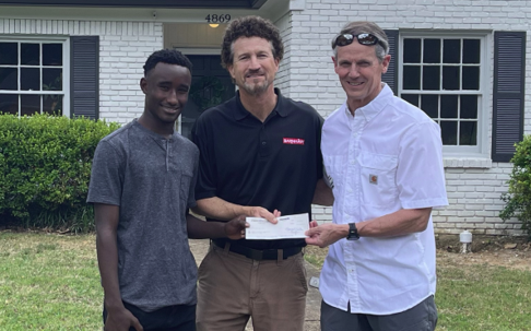 barnhartcrane's tweet photo. Jim Meeks -Barnhart Cares Coord., presented a Community Cares Grant check to Bob Whitsitt - Executive Director at Ezra 52 and Thierry Mukama - Ezra52 Trainee. Learn more about this organization here - https://t.co/yoyL5vw4l3

 #LifeAtBarnhart #BarnhartCares #Barnhart https://t.co/GjX0rZeuJR