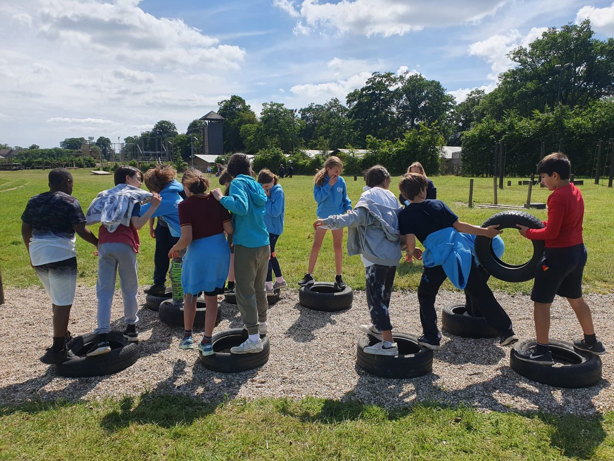 johnbetts_lbhf's tweet photo. Problem solving afternoon. An exciting and bond building experience indeed 😎🙃🧐 https://t.co/E4oMxZzKex