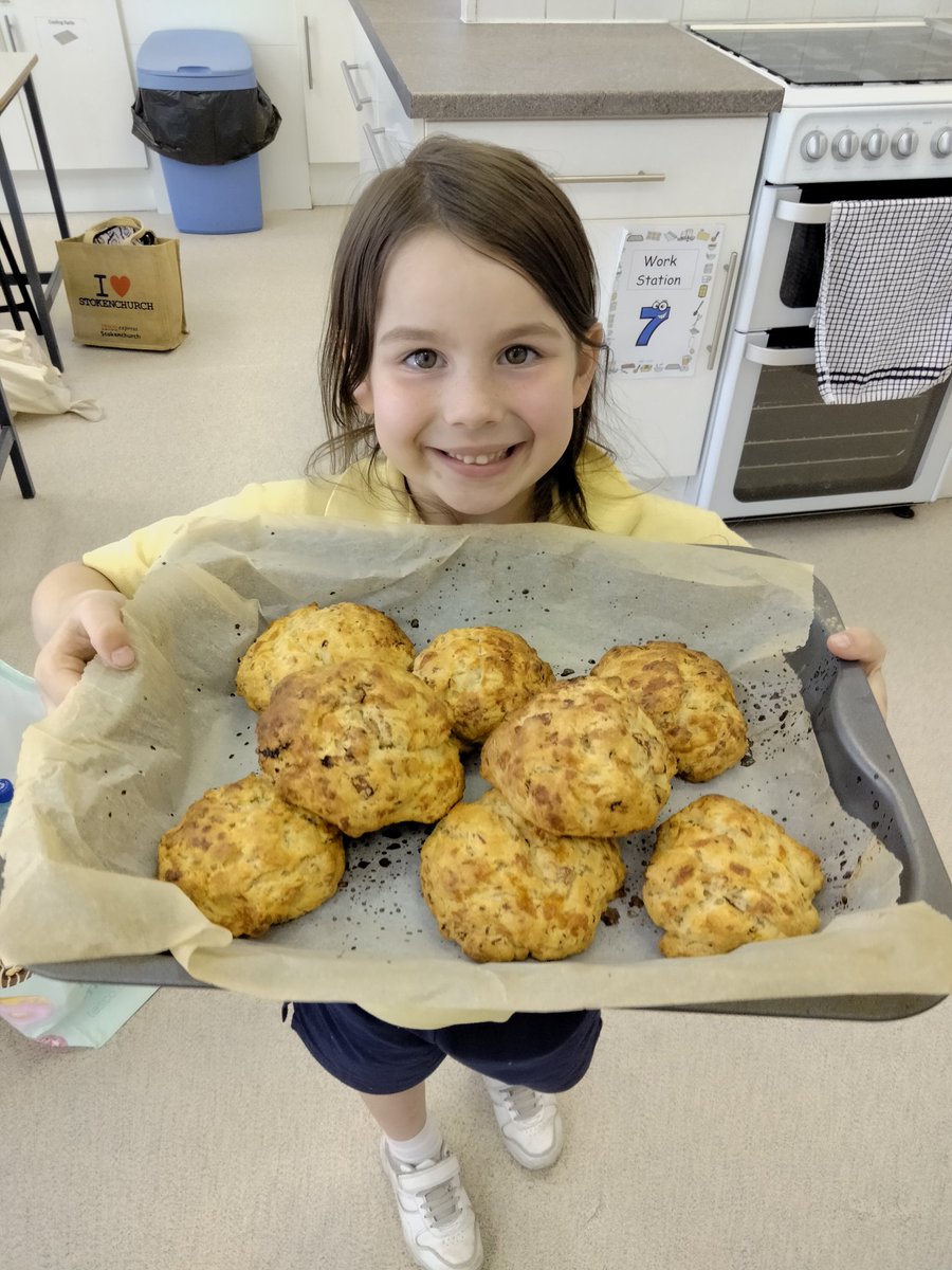 dodderhillpre's tweet photo. On the menu today... Ham and Cheese scones.... Yummy! Well done to our very youngest chefs making the most of our fabulous catering facilities here at RGS  Dodderhill @dodderhill @bbcgoodfood @deliciousmag @olivemagazine https://t.co/2ThIiijFH2