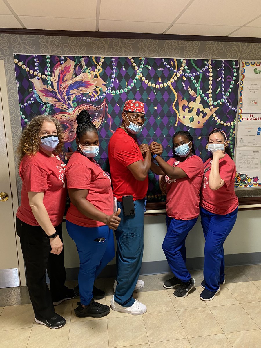 Beads &amp; Bling.. it’s an Infill 5 thing! 😎😎 #SupportStaffWeek <a href="/AishaD_Miller/">Aisha Miller</a>