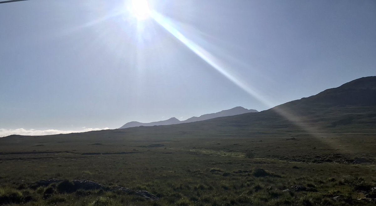 eacbhaile29's tweet photo. Lá 174 #200daysofwalking #200crew  #folláine #conamara #gaeilge #8km Teas na gréine ☀️😎 #VitiminD https://t.co/57kkhOvioS