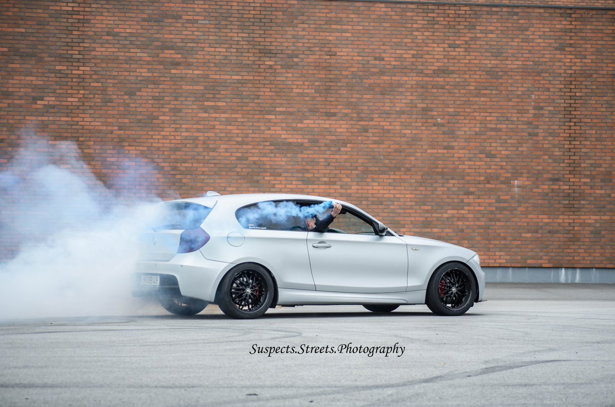 Suspectsstreets's tweet photo. Bmw série 1! https://t.co/RizgXOxHnG
