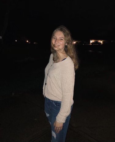 TrinityPats's tweet photo. Next introducing Neve Monigan!!!! Neve is apart of family room 210 and is another member of the Trinity leadership team. Neve is Trinitys house spirit coordinator!!! 🎉 Neve is also apart of Carroll’s Drama Club 🎭 https://t.co/YR1u8cAP3d