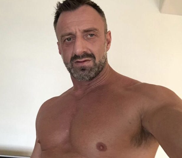 Very productive day , time to relax as the nxt 3 weeks are super busy, have a sexy evening dirty little<a href="/tag/mvsales"class="tags"><span>#mvsales</span></a>