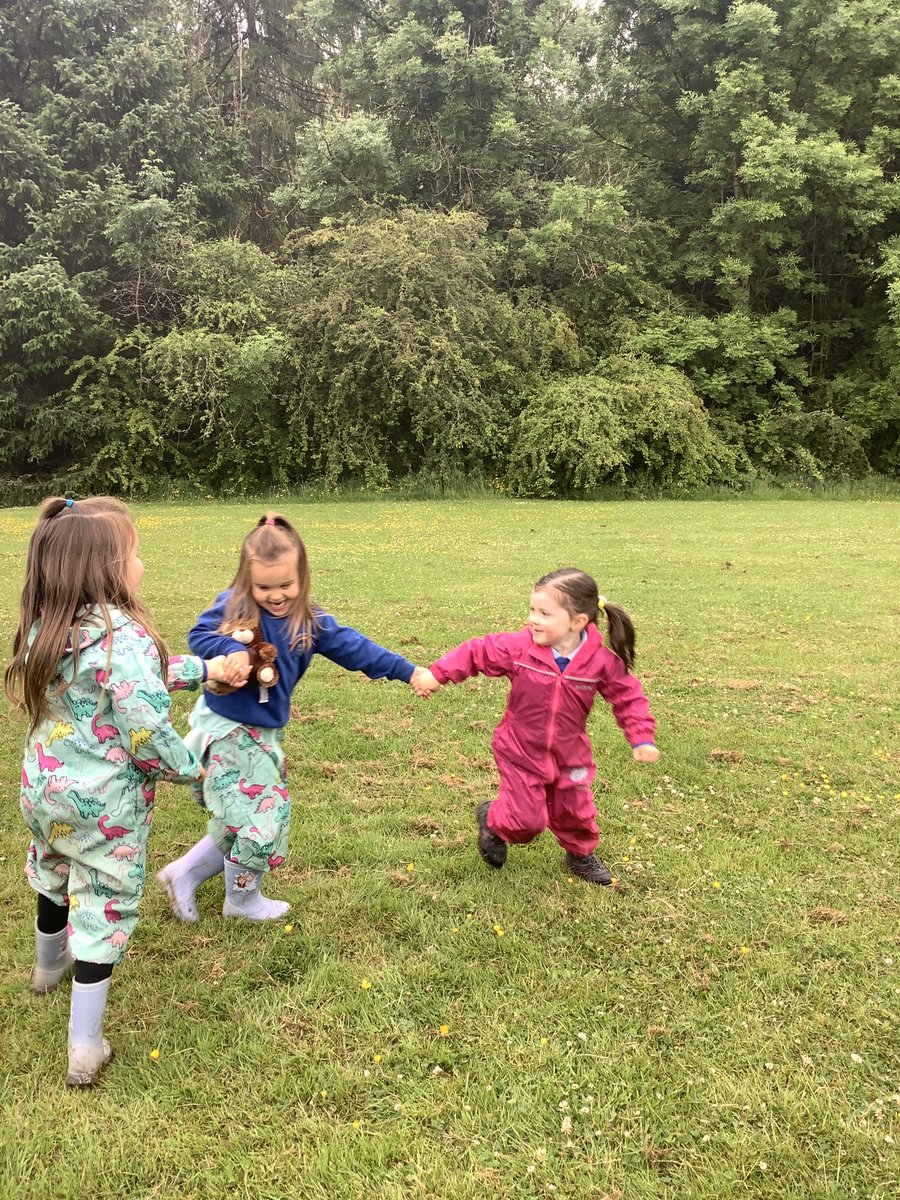 BraidbarPS's tweet photo. ๐ถWeโre going on a bear hunt. Weโre going to catch a big one. Not such a beautiful day. We didnโt care! ๐ถ๐ป๐ฒ#beingus #ERCgettingreadyforP1 @HuntlyFriends https://t.co/Wt2R5Z8TvN