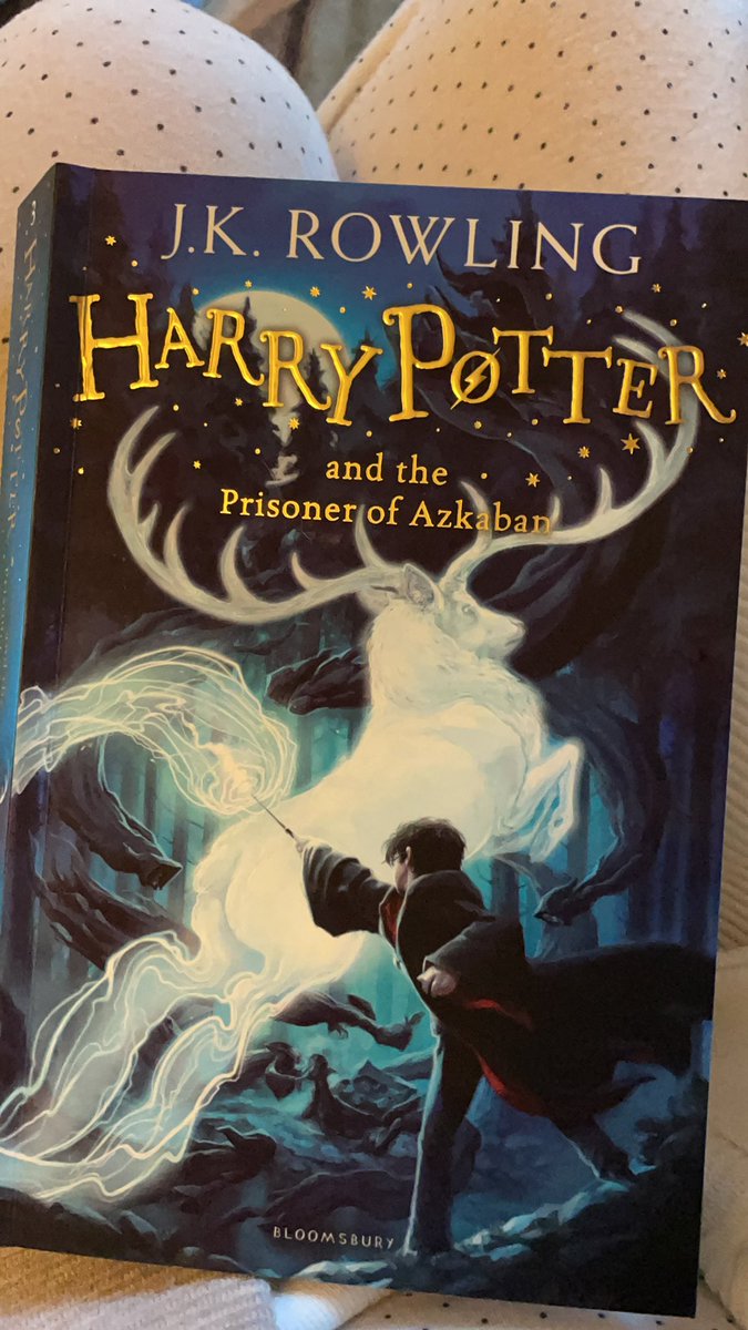 SGrincell's tweet photo. Book 3 😊loving them x https://t.co/nu5RaiI7VJ