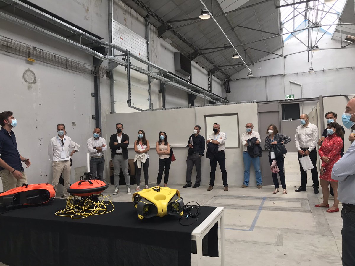 MEDEF Lyon-Rhône (@medeflyonrhone) on Twitter photo 2e pop-up du bus #LyonInnovationTour au <a href="/_BelAirCamp_/">Bel Air Camp</a> Industrie avec des innovations technologiques comme <a href="/UniVRstudio/">UniVR Studio - Réalité virtuelle & augmentée</a> <a href="/kickmaker_com/">Kickmaker</a> et <a href="/NotiloPlus/">Notilo Plus</a> 👾 #ChicheJinnove #AdherentsEngages 2e pop-up du bus #LyonInnovationTour au <a href="/_BelAirCamp_/">Bel Air Camp</a> Industrie avec des innovations technologiques comme <a href="/UniVRstudio/">UniVR Studio - Réalité virtuelle & augmentée</a> <a href="/kickmaker_com/">Kickmaker</a> et <a href="/NotiloPlus/">Notilo Plus</a> 👾 #ChicheJinnove #AdherentsEngages