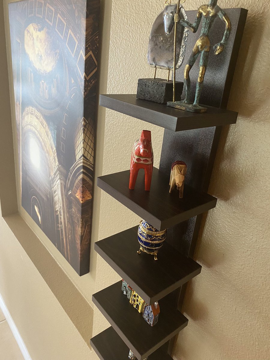 juliegargotta's tweet photo. Longmire’s #Sanford house is a treasure trove of mementos and trinkets from her #travels all over the globe, like this egg from St. Petersburg or tiny horses from Israel &amp; Denmark. @MyNews13 https://t.co/dodIArnAtN