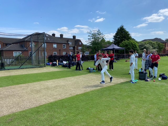 The 24hr net continues…..joined this afternoon by some of the Lower School boys and girls getting prepared for their fixture against <a href="/WithamSport/">Witham Hall Sport</a> 

Keep going girls - link to donate is below 👇 

uk.virginmoneygiving.com/charity-web/ch…