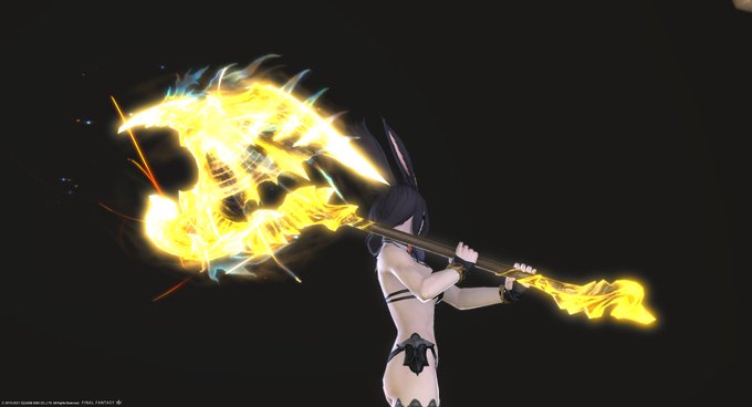 タンク胴装備片翼だけど戦士だと両翼になるからいいぞ 