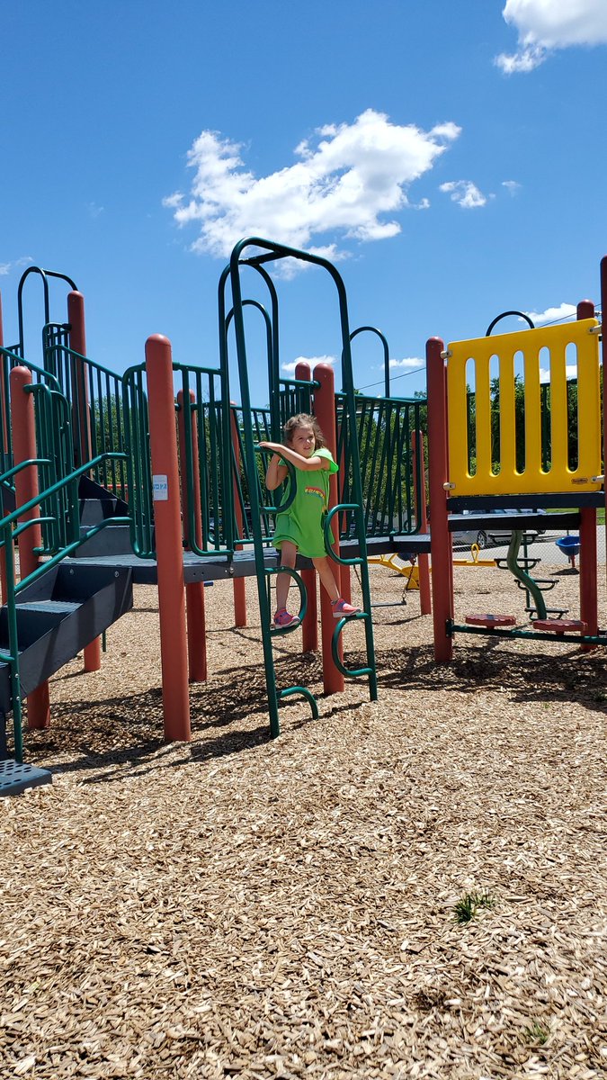 wkrakower's tweet image. Glad to see that #ASCDAnnualConference has started but spending some quality daddy/daughter time. #ELASCD