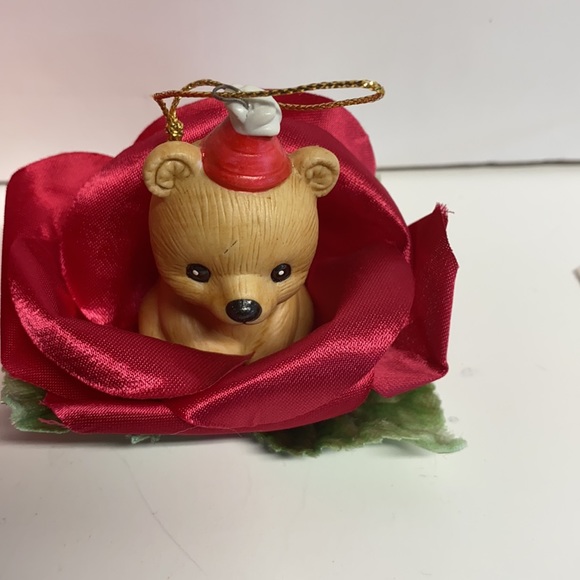 So good I had to share! Check out all the items I'm loving on <a href="/Poshmarkapp/">Poshmark</a> from <a href="/RissassCorner/">rissas corner</a> <a href="/JuanitaMajano/">isabel castillo</a> #poshmark #fashion #style #shopmycloset #freebird #morilee #thechristmasornamentscollectorsclub: posh.mk/rNWYS7YGihb