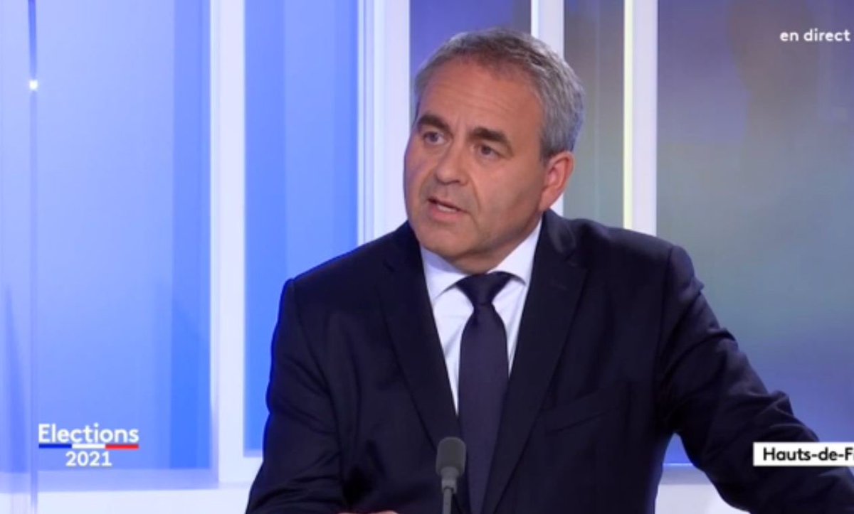 CamilleCaussin's tweet photo. .@xavierbertrand "Sur Rev3, c'est aussi pour les collectivités, c'est aussi pour les bâtiments, je vais jusqu'au bout : c'est le mariage de l'économie et de l'écologie. On a besoin d'emplois, on a besoin de pouvoir d'achat." #SeBattrePourVous #AvecXB https://t.co/ie4DCIETXO