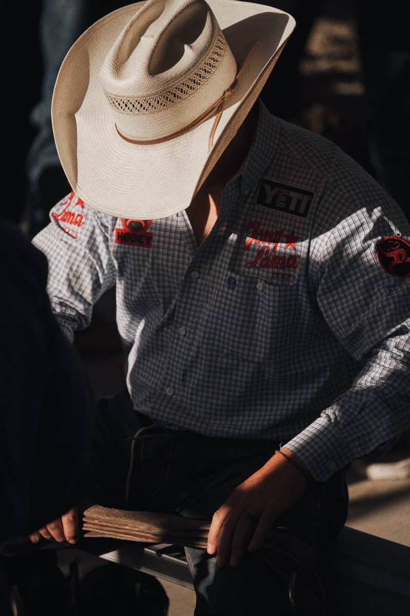 Richmondchamp's tweet photo. A bareback horse keeps the…well time will tell, but it feels so good to be in full swing of the rodeo season! Looking forward to round 2 of the @renorodeo tonight!

@YETICoolers | Hooey | @tonylama https://t.co/QQ1Ve1916W