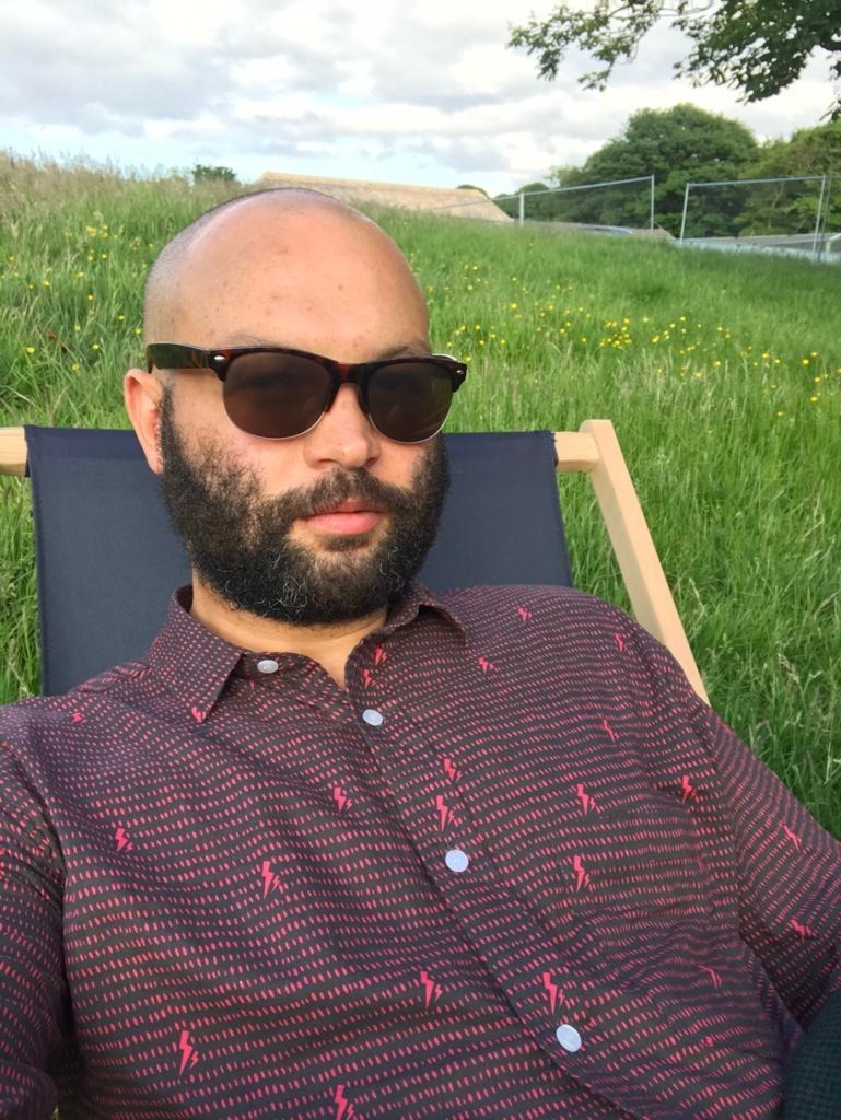 “Holding On” my sixth single drops this Friday. Thanks for all the continued support. Club DJs you're gonna vibe this one! Not long now...⏲💃

Presave: smarturl.it/JTC-HoldingOn