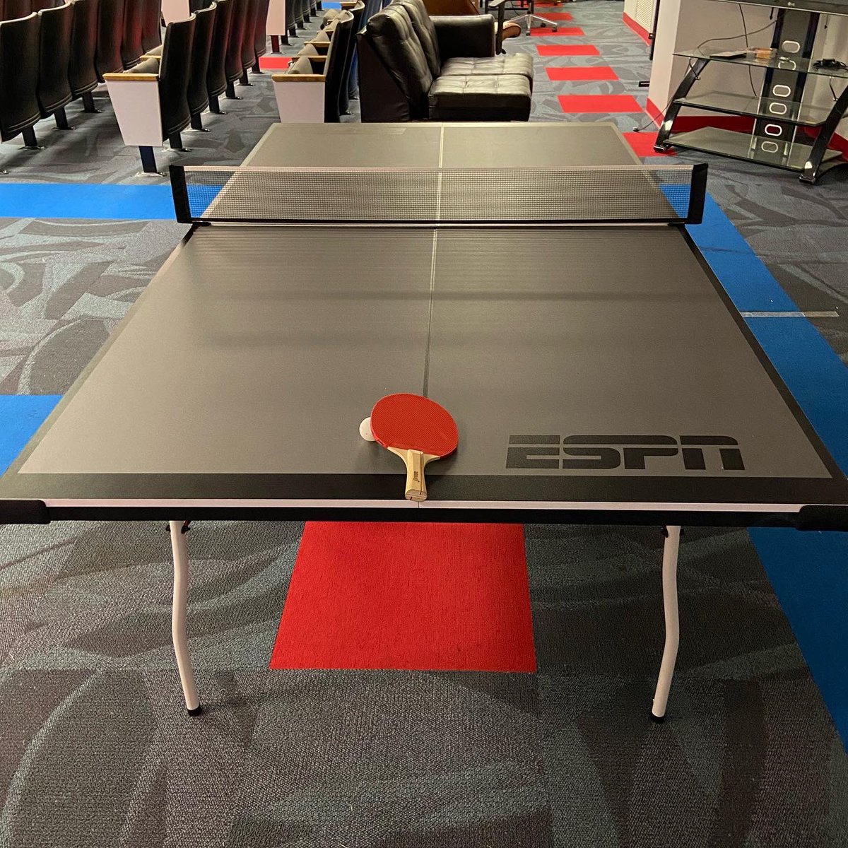 ObionFB's tweet photo. Big thank you to the anonymous person who sent us a ping pong table for our player’s lounge! Also another big thanks to the booster club for feeding the players and to the Malones for hosting the pool party! https://t.co/uV9gOlTEGA