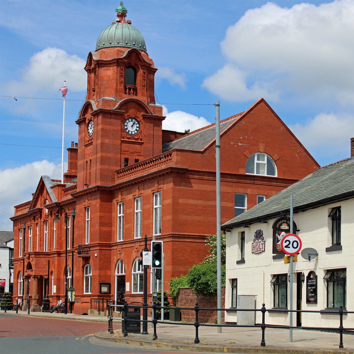 Westhoughton Town Hall (opened 1904).

#leafletdistribution #growyourbusiness #letterboxclever #letterboxmarketing #Westhoughton #Bolton #BL5