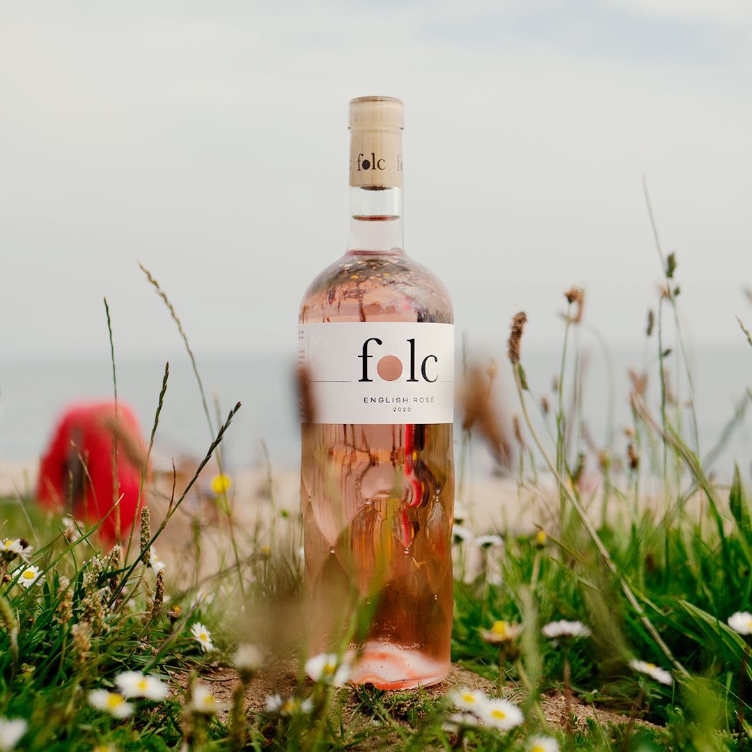 Barlowandcouk's tweet image. Our new makeover for quality modern English wine brand Folc. We also sourced a plant-based cork made from sugar cane as part of Folc’s #Sustainability mission. #findyourfolc #designpackaging #EnglishWineWeek