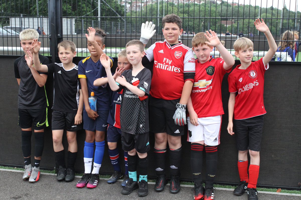 What a great afternoon of fun football we had @SouthSbsc on Monday with the help of <a href="/RobinsFound/">Bristol City Robins Foundation</a> Sooo good just to be back playing sport with your school friends fab fab FAB. Two more football sessions this week plus cricket and Tri-golf...busy busy again!!!🥰🥰