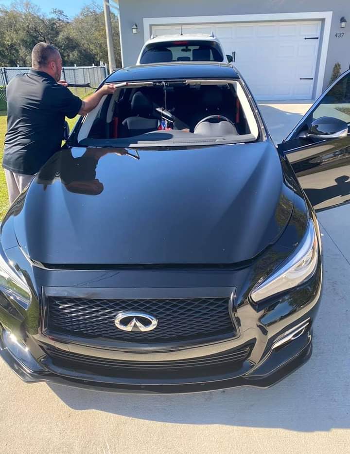 NewAutoGlass's tweet image. More happy clients thanks to NEW VISION AUTO GLASS 🙌🏽🙌🏽 
If you have a damaged windshield call us we will take care of you. The process is very simple and stress free .