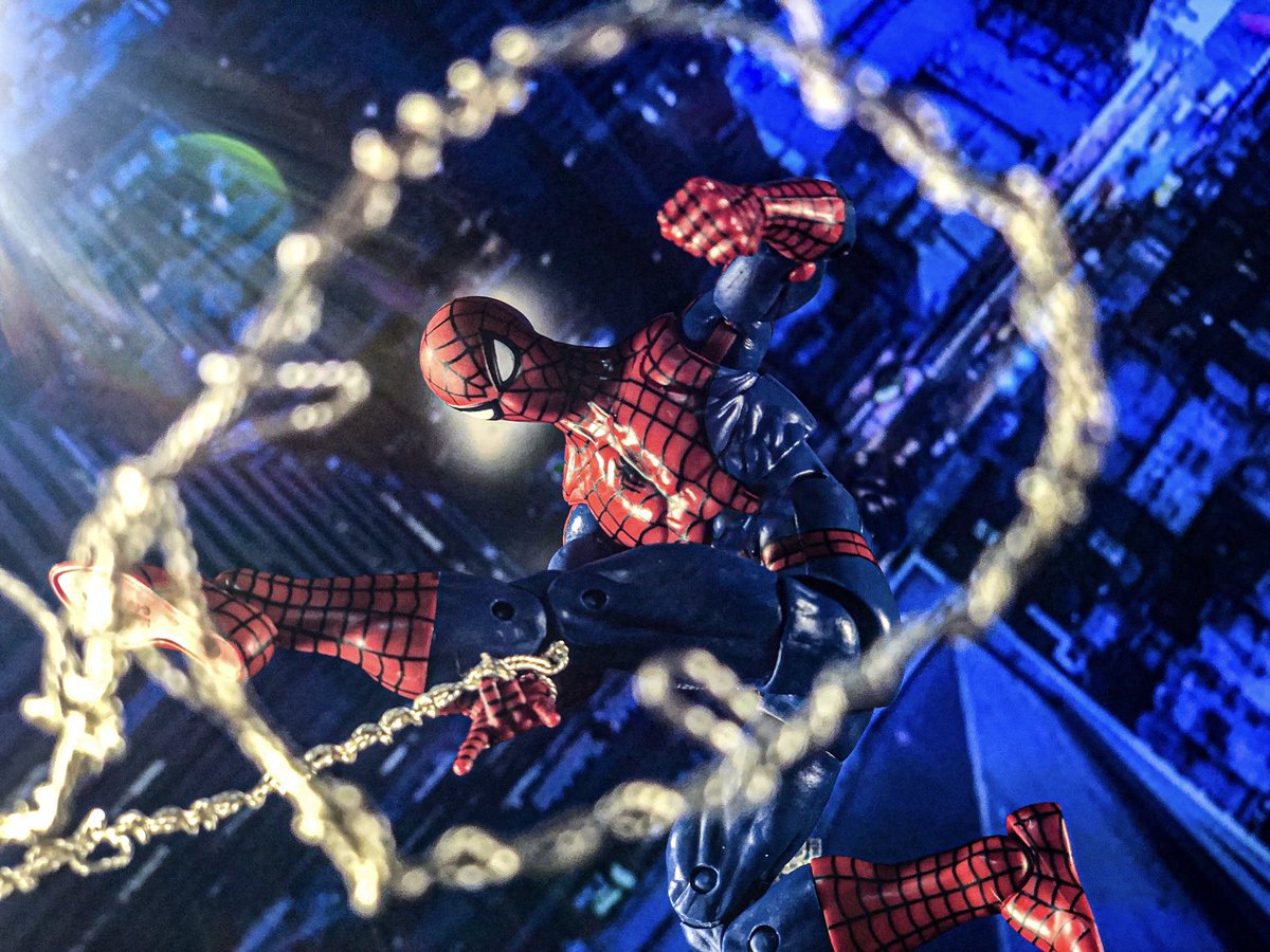 toyetic40s's tweet photo. CATCHES THIEVES, JUST LIKE FLIES… #Marvel #Spiderman #SpidermanToys #MarvelToys #RetroSpiderman #ACTIONFIGURES #ActionFigurePhotography #toyphotography #MarvelLegends #Hasbro #HasbroToyPic @Hasbro @Hasbro @MarvelLegendsHQ @Marvel https://t.co/R0wQtdSgC8