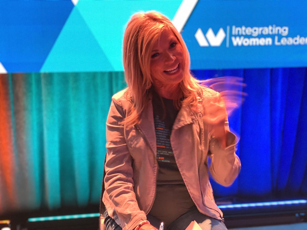 KelleyGay1's tweet photo. #risewithIWL  love love my friends and the new ones I’ve met today !!  Thank you ⁦@OneAmerica⁩ as a corporate sponsor empowering IWLs mission. ❤️ https://t.co/DjtqKkGg9J