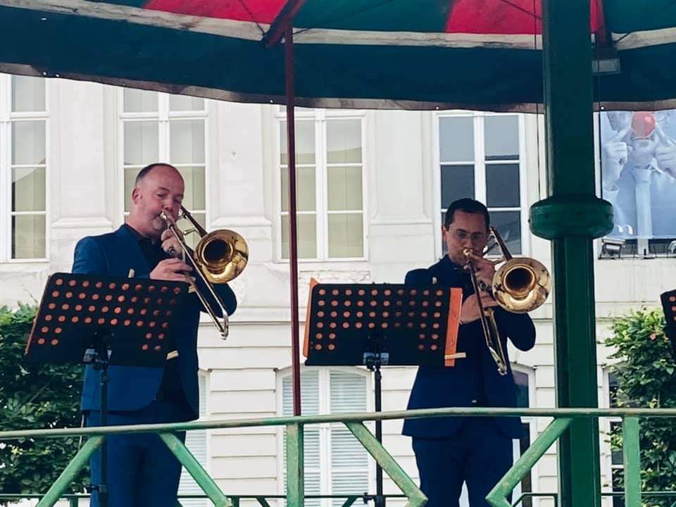 SlideMake's tweet image. Concert in Brussels 🇧🇪😎🤟